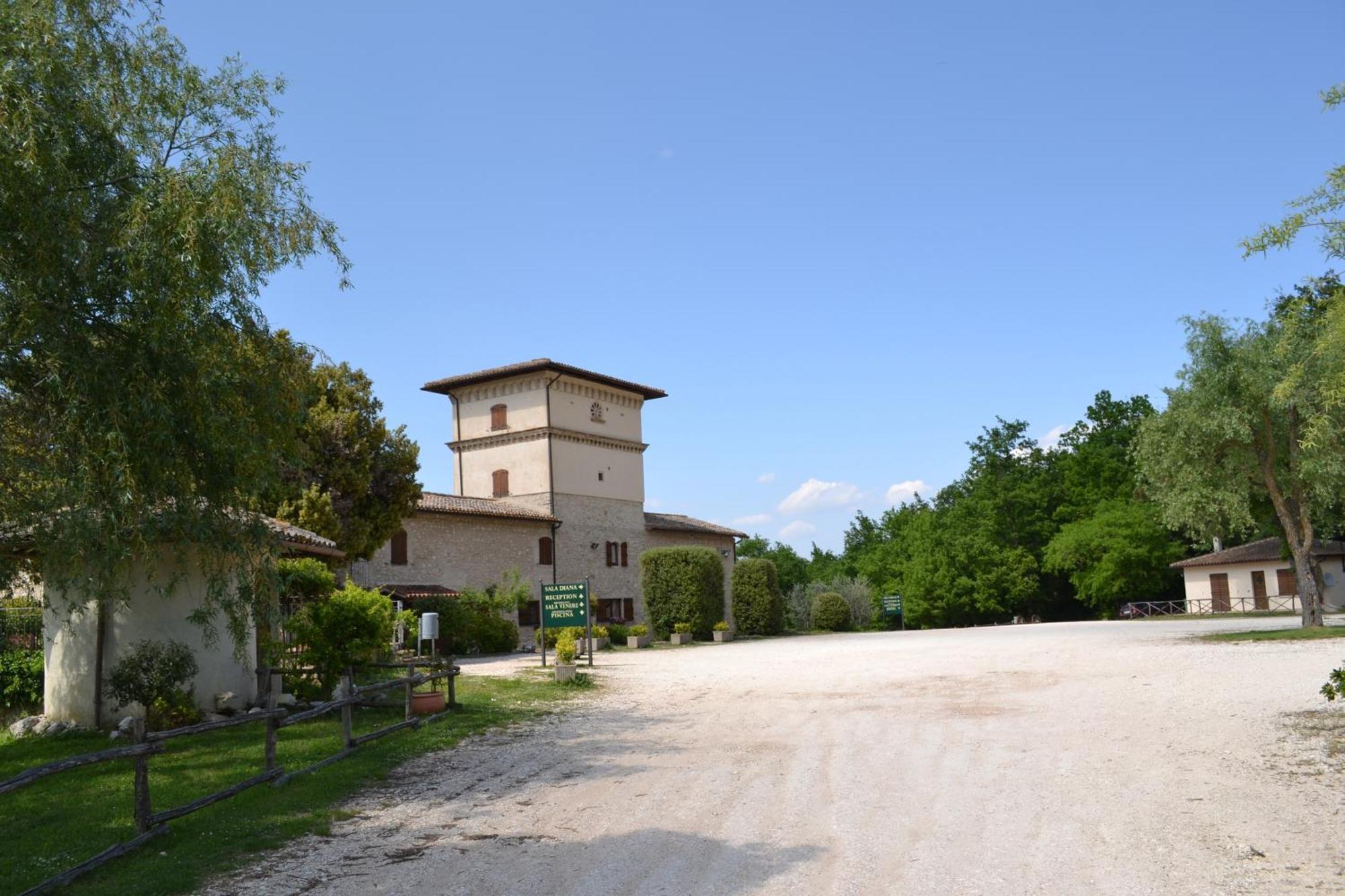 Gasthaus Valle Rosa Spoleto Exterior foto