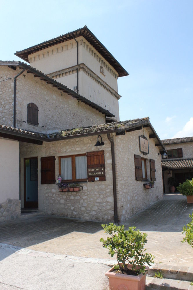 Gasthaus Valle Rosa Spoleto Exterior foto