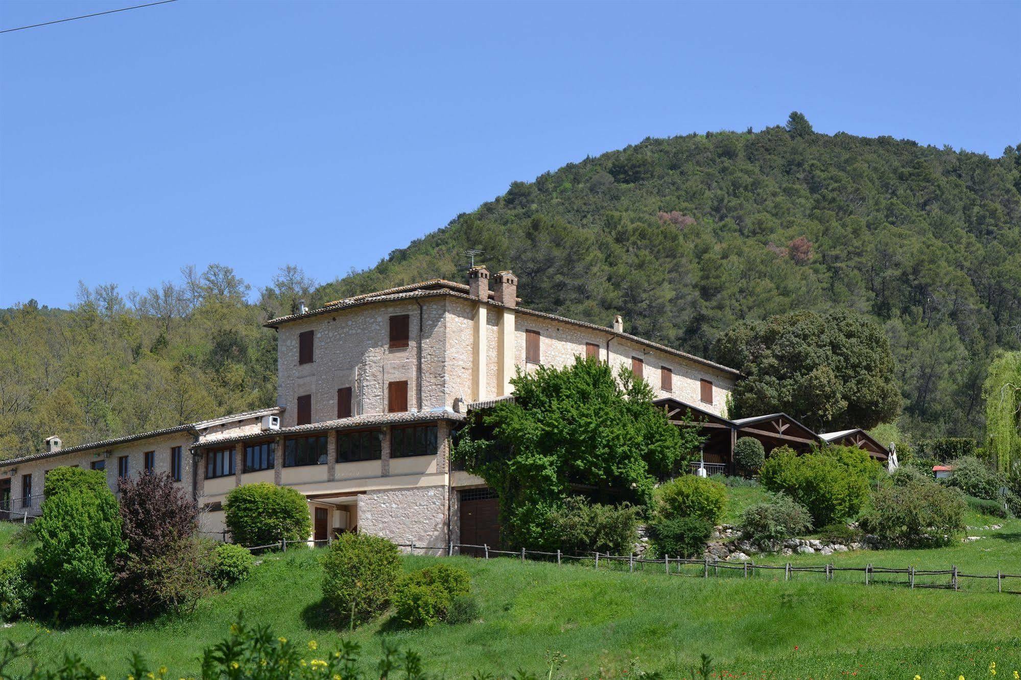 Gasthaus Valle Rosa Spoleto Exterior foto